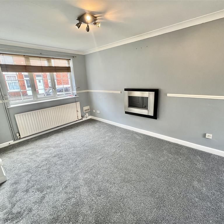 Vernon Avenue - Photo 1