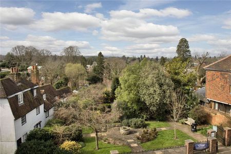 A stylish and contemporary apartment in a central Sevenoaks location. - Photo 4