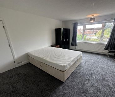 3 bedroom apartment to rent - Photo 3