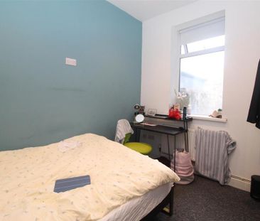 5 bedroom private hall to rent - Photo 5