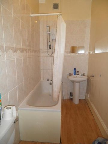 2 Bed Flat Second Avenue - Photo 5