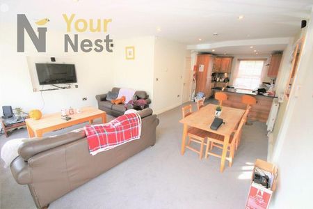 4 bedroom terraced house to rent - Photo 5