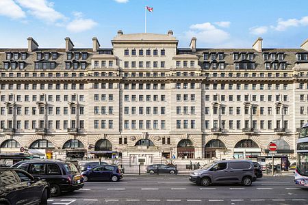 4 bedroom flat in Baker Street - Photo 5