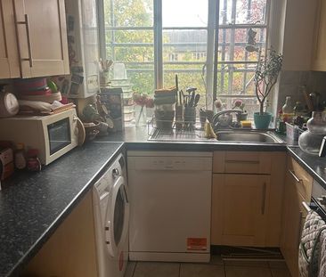 Room in a Shared Flat, Denison Close, N2 - Photo 3