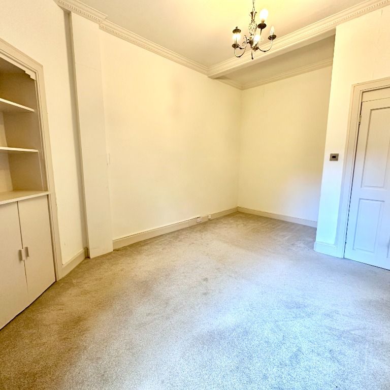 Westhall Gardens, Bruntsfield, Edinburgh, EH10 4JQ - Photo 1