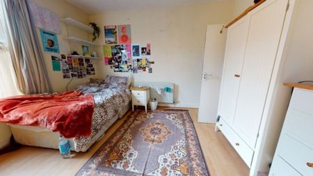 6 Bed - Royal Park Avenue, Hyde Park, Leeds - Photo 5