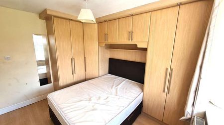 Oxford Avenue (off Bath Road), Harlington, UB3 - Photo 3