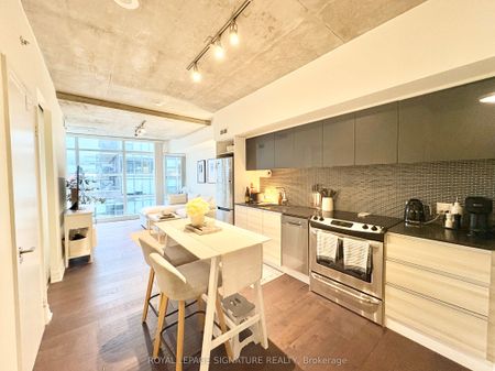 Carlaw Lofts 1190 , #711 - Photo 2