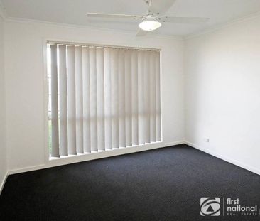 Cosy two bedroom unit - Photo 2