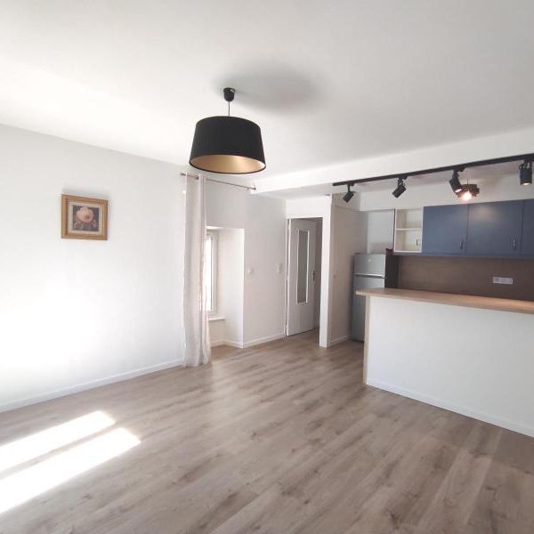 Location Appartement 3 pièces 58m² MILLAU 12100 - Photo 1