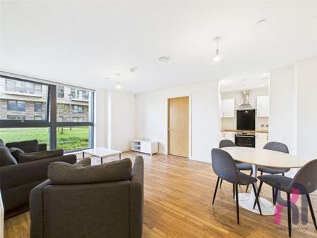 3 bedroom flat to rent - Photo 3