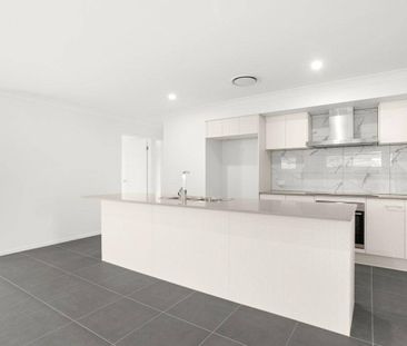 BRAND NEW 4- BEDROOM FAMILY HOME- COMFORT, STYLE & LOCATION! - Photo 5