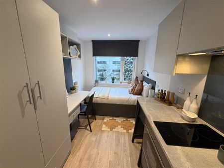 Studio to rent - Photo 2