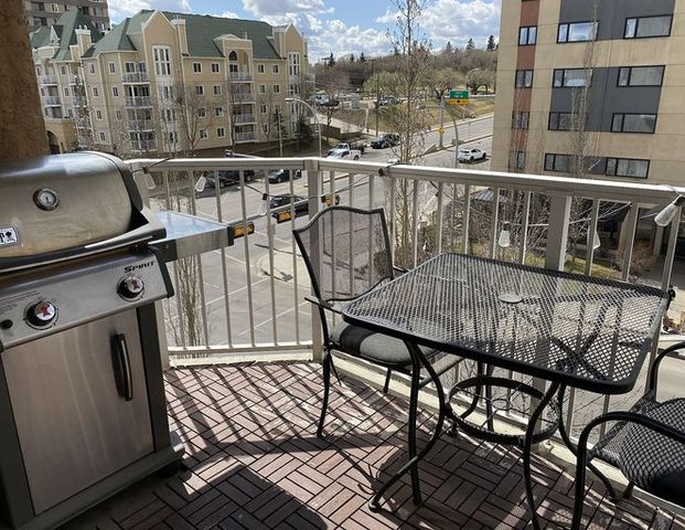 The Ultimate Executive Furnished Downtown/University Living | 402 - 9707 105 St NW, Edmonton - Photo 1