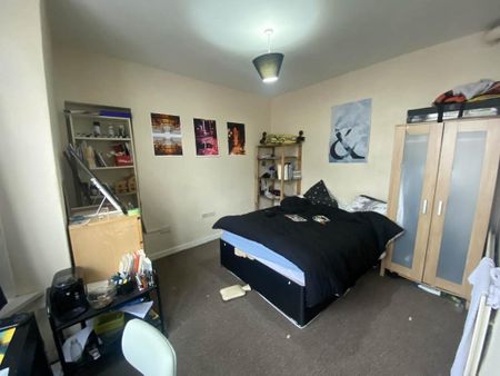 7 bedroom terraced house to rent - Photo 4
