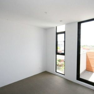 IF YOU HAD WISHED FOR CHELTENHAM IMAGINE YOURSELF HERE! - Photo 2