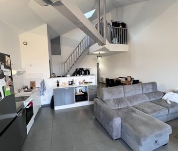 Appartement F3 duplex à louer à TOURNON SUR RHONE - Photo 1