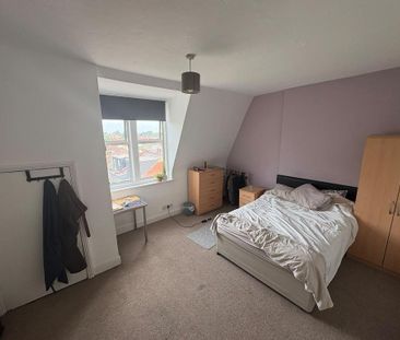 1 bedroom in a flat share to rent - Photo 4