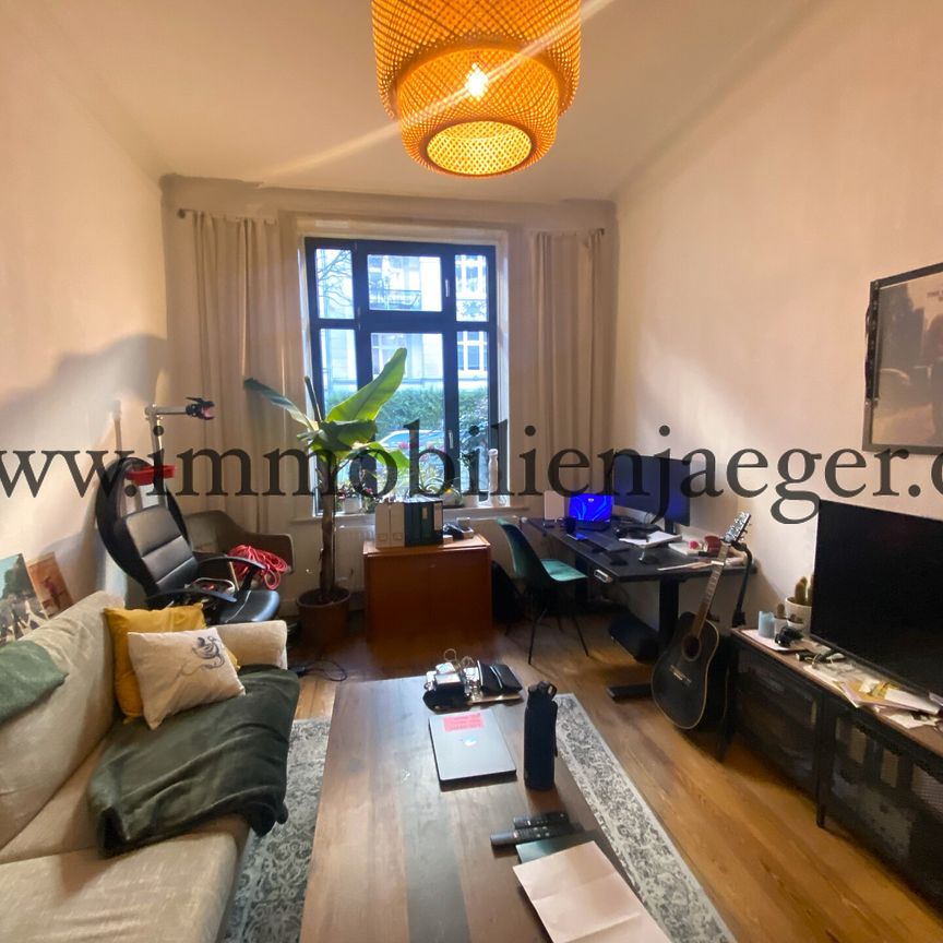 Eppendorf UKE Nähe - Altbau - Erdgeschoss mit Terrasse, hohe Decke mit Stuck, Holzdielen, gr. Küche - Foto 1