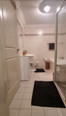 South Hurstville - Photo 5