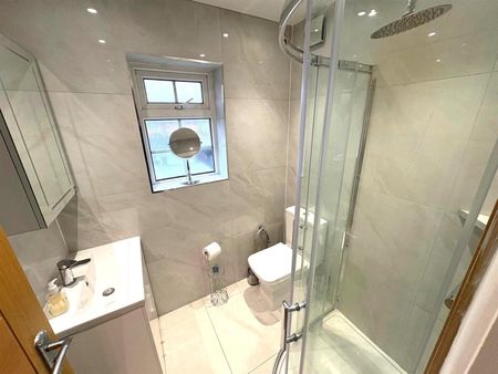 2 bed maisonette to rent in Little Bushey Lane, Bushey, WD23 - Photo 4