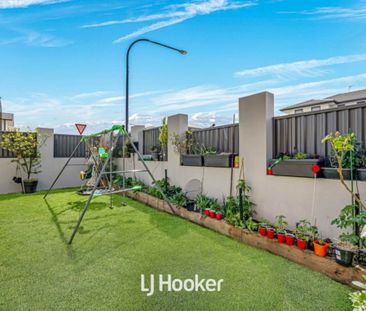 Stunning Family Home - Great Location! - Photo 5