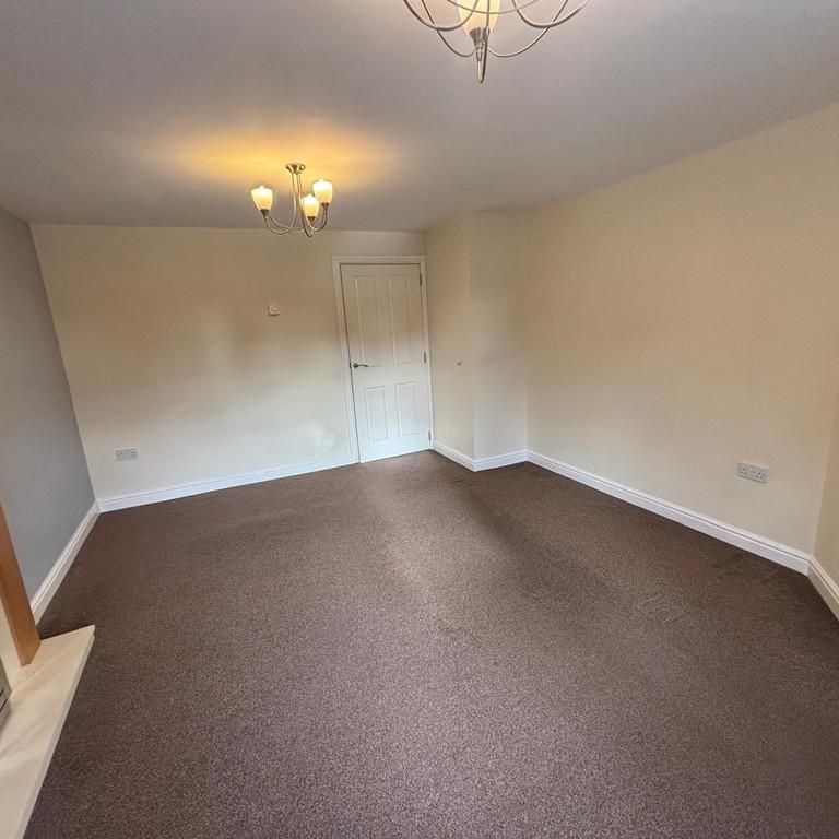 3 bedroom semi-detached house to rent - Photo 1