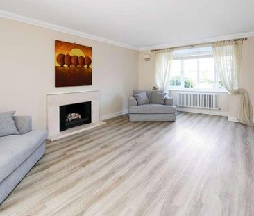 Stewart Close, Chislehurst, Kent, BR7 - Photo 2