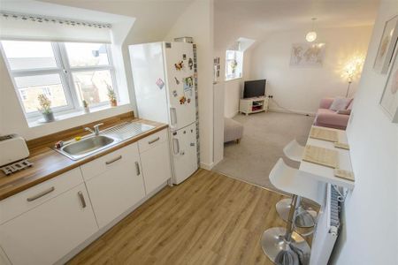 2 bedroom apartment to rent - Photo 2