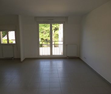 Location Appartement 3 pièces 71m² - Photo 4