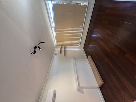 Classic Comfort with a Modern Twist – Belmont 3x1 - Photo 3