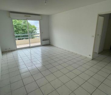 Location Appartement 2 pièces 49m² MONT DE MARSAN 40000 - Photo 1