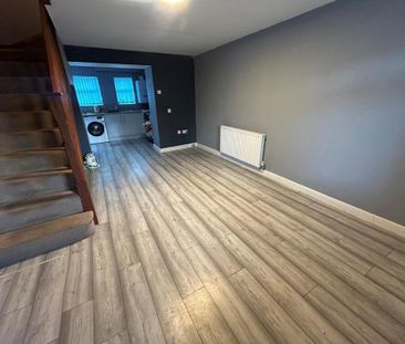 2 bedroom terraced house to rent - Photo 2