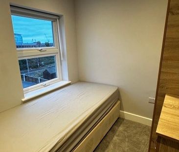 Room in a Shared House, Waldo Road, NW10 - Photo 1