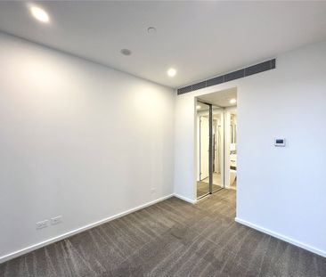 702/81 City Road - Photo 3