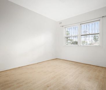 Spacious 3-Bedroom Brick Home on a Large Corner Block - Photo 6