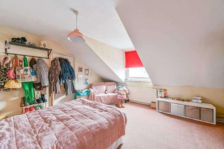 Huron Road, Heaver Estate, SW17 - Photo 2