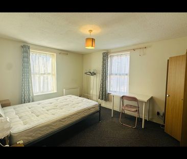 3 Bed Flat, Heron Street, M15 - Photo 5