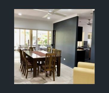 Executive Home – Wongaling Beach 6 MONTH LEASE ONLY - Photo 4