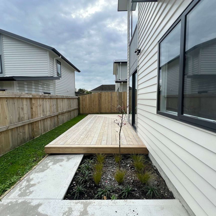 Brand New, 4 bedroom Wainuiomata - Photo 1