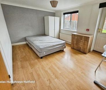 Cunningham Avenue, Hatfield, AL10 - Photo 5