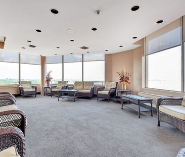 For Lease - 2759 Carousel Crescent Unit# 1605, Blossom Park - Airpo... - Photo 4