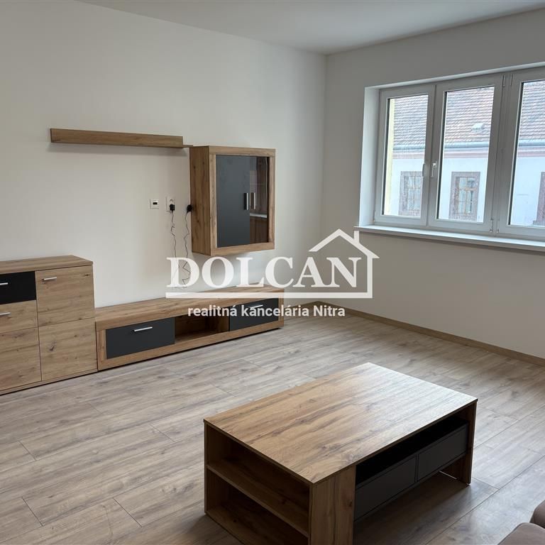 3 izbový byt na prenájom 86m2, Štefánikova, Nitra - Photo 1