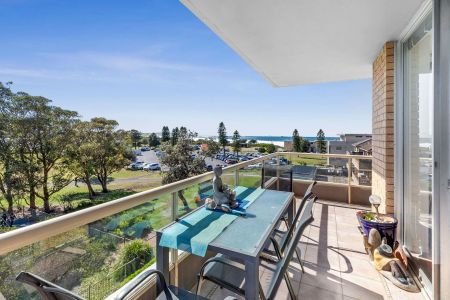 Beachside Bliss – 2 Bedroom Apartment in Dee Why - Photo 5