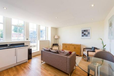 2 bedroom flat to rent - Photo 2