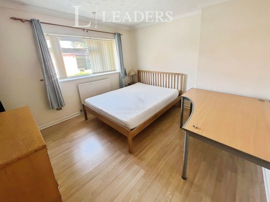 1 bedroom room to rent Wishford Avenue, Nottingham, NG7 - Photo 1