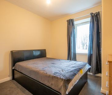 4 bedroom flat share to rent - Photo 1