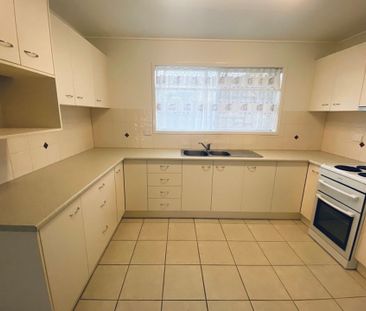 Cozy Unit - Hop Skip & Jump to Clontarf Waterfront - Photo 5