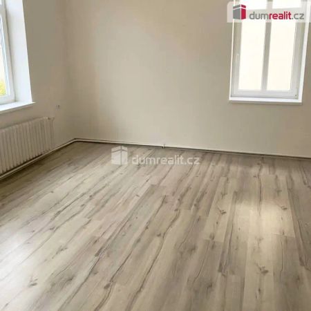pronájem bytu 2+1, Děčín I - Křížova ul. - Photo 2
