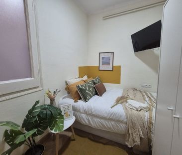 Carrer de Buenos Aires, Barcelona, Catalonia 08029 - Photo 2